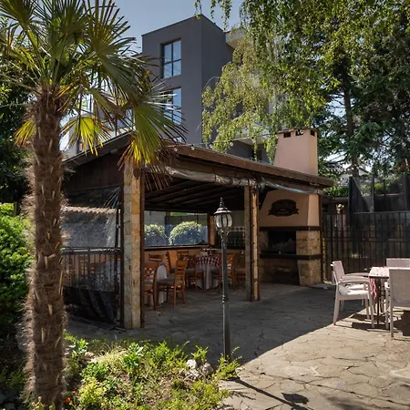 La Casa Гостевой дом 3*