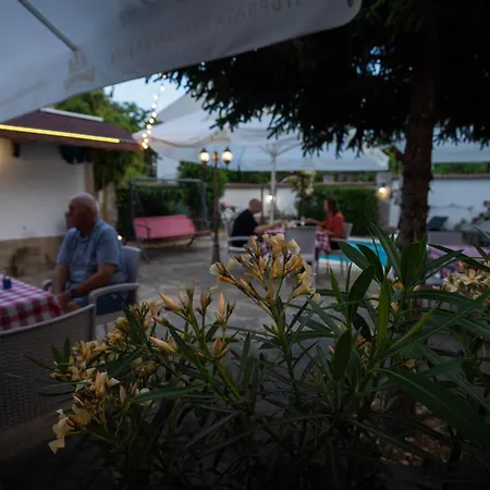 La Casa Πανσιόν Βάρνα